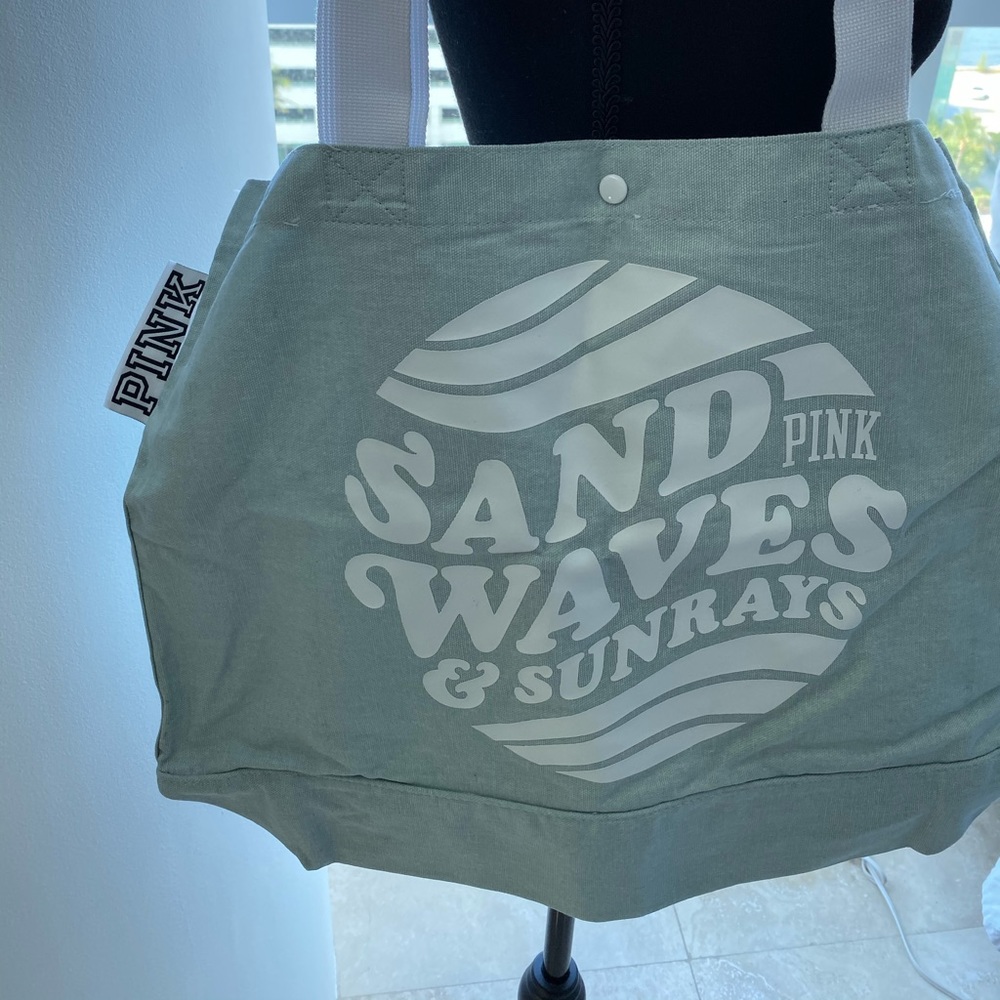 Tote - Picture 2 of 4